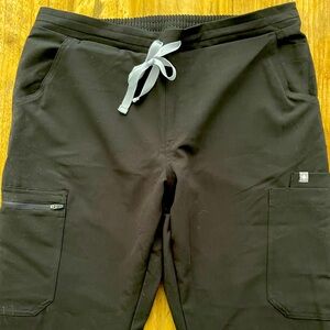 NWT Yola Skinny Scrub Pants Medium Petite